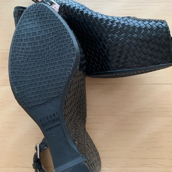 Stuart Weitzman - Women's Woven Leather Wedge Shoes (black-size 7) - Picture 6 of 6
